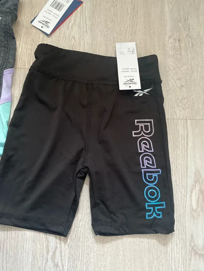 Lot de 2 shorts cyclistes Reebok taille 4 5 ans Neufs - photo numéro 4