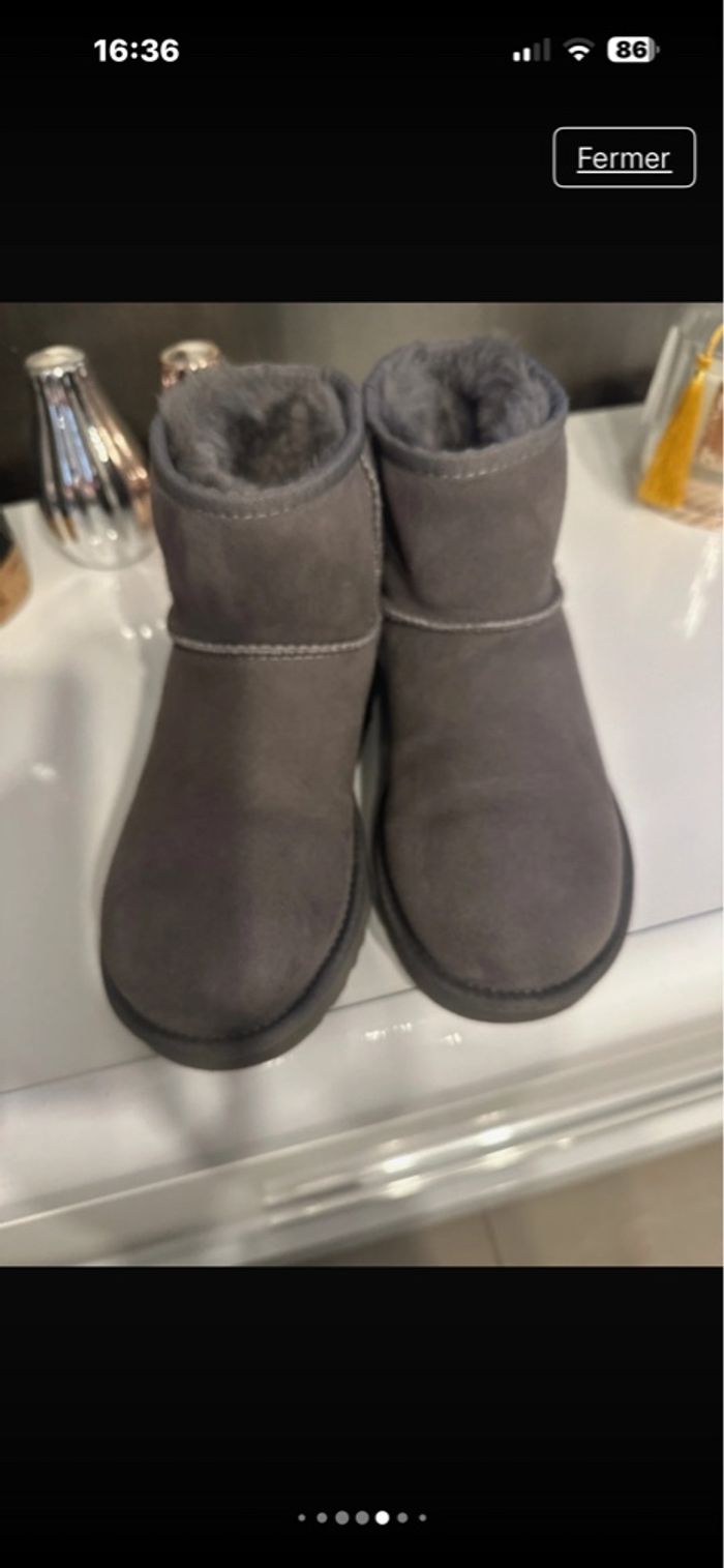 Bottes UGGS - photo numéro 3