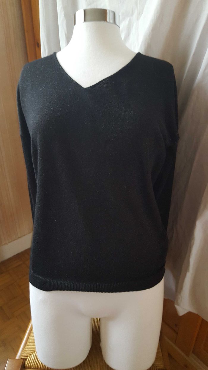 Pull légérement pailleté .Marque : vintage dressing