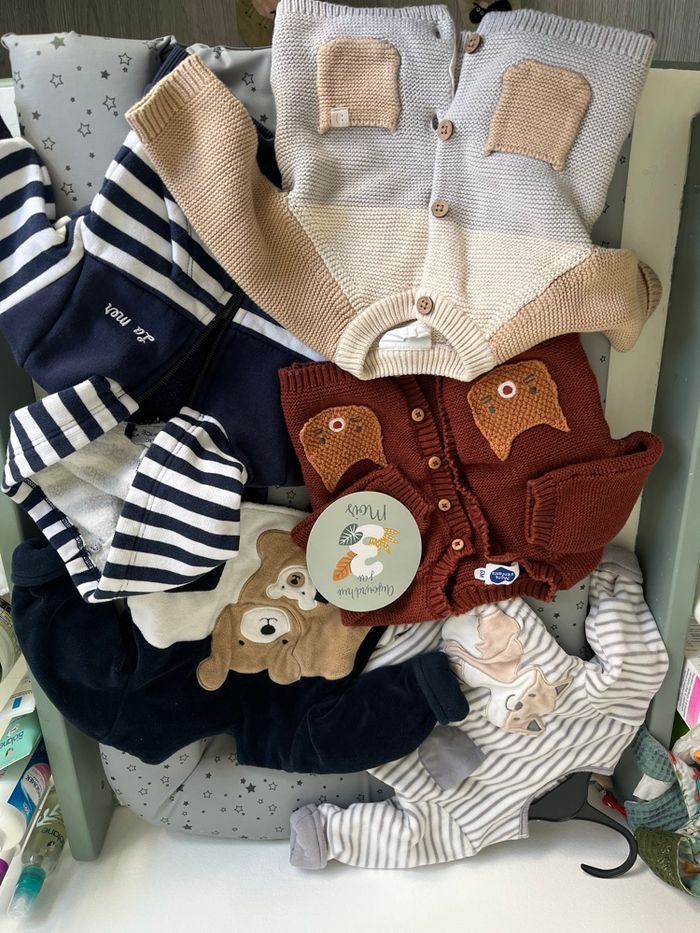 Lots gilets 3 mois - photo numéro 5