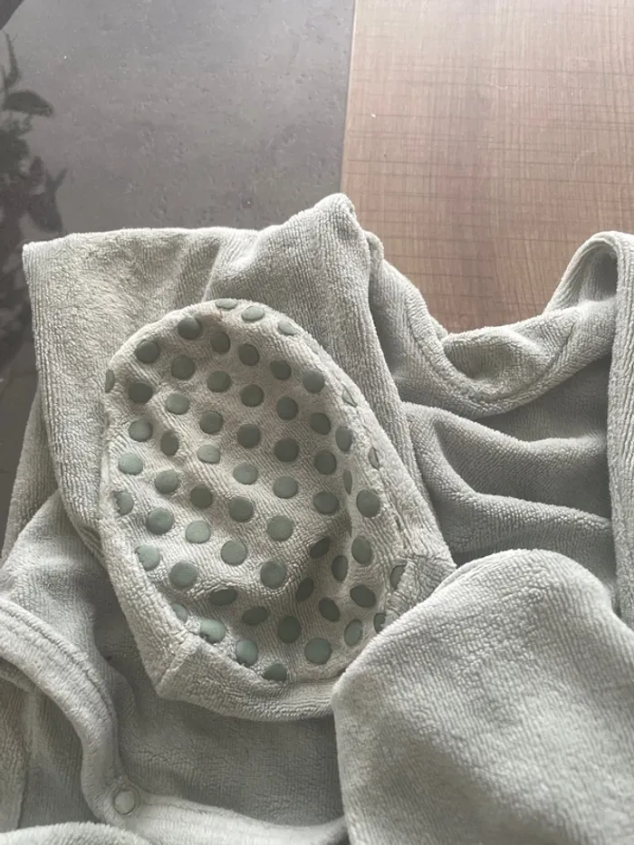 Pyjamas verbaudet 12mois - photo numéro 2