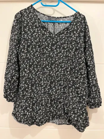 Blouse yessica taille 48 en très bon état