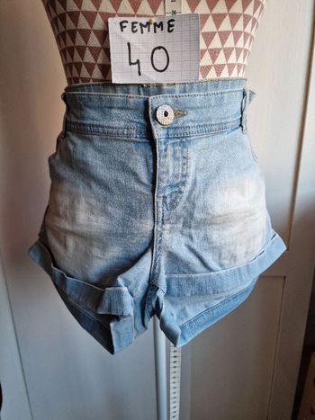 Short en jeans, bleu délavé, taille standard,en coton & elasthanne, longueur 29cm