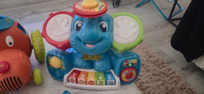 Lot jouets bébé - photo numéro 2