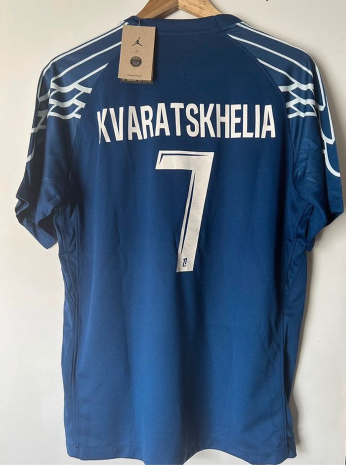 Maillot PSG Jordan 2023/2024 – Kvaratskhelia #7 - photo numéro 2
