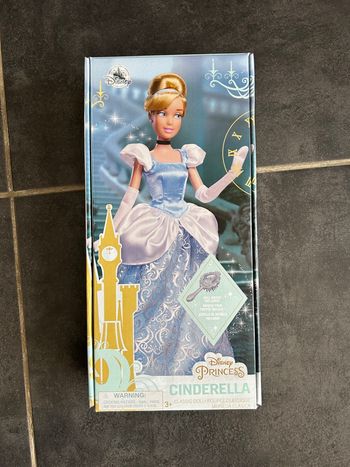 Poupée cendrillon dysney