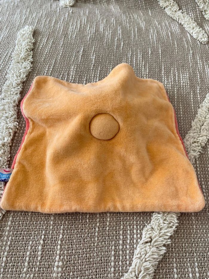 Peluche doudou plat 20cm Sucre d'Orge vache rouge et orange très bon état - photo numéro 3