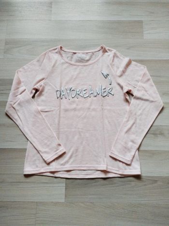 Pull fin écriture en relief