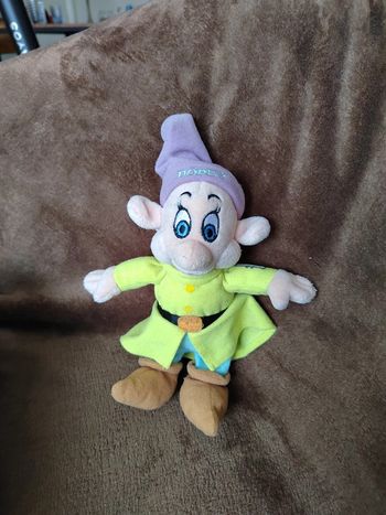 Doudou nain de Blanche neige  Simplet