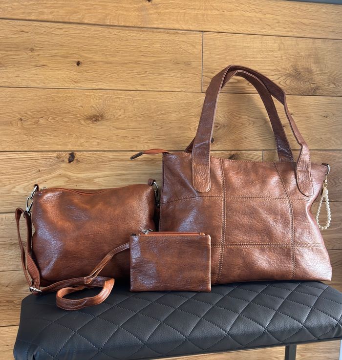 Lot de 3 sacs femme marron élégant – cabas, bandoulière et pochette assortie en similicuir neuf - photo numéro 2