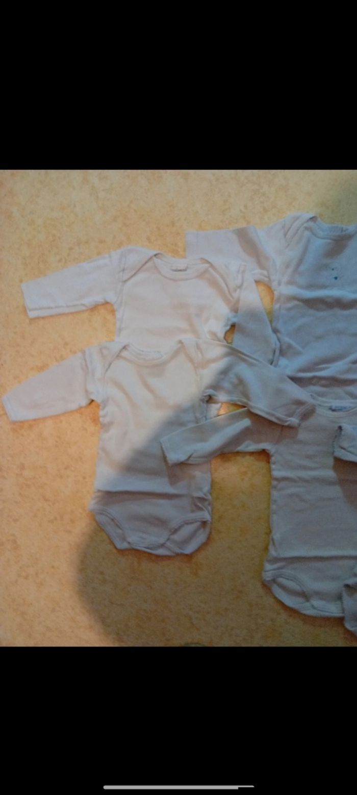 Lot de 7 body taille 6 mois - photo numéro 2