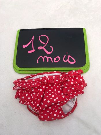 Très beau maillot de bain qui remplace les couches de piscine