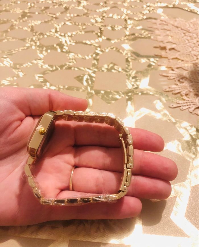 Montre femme dorée  en acier inoxydable - photo numéro 2