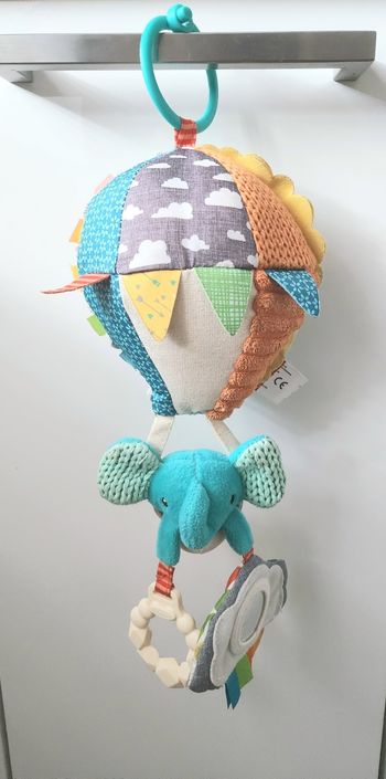 Jeu d'activités montgolfière bébé