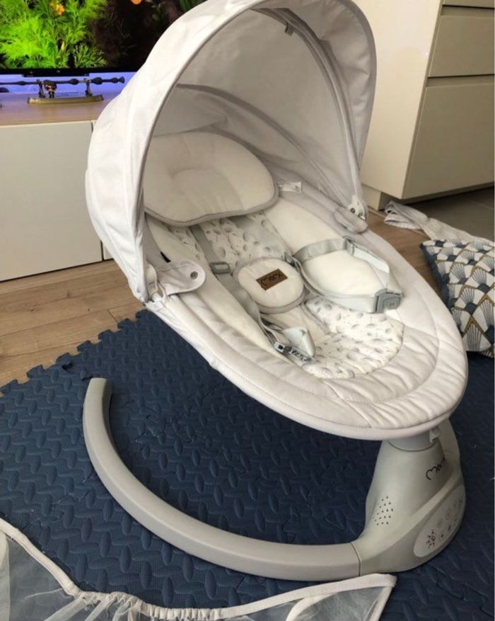 Transat Momy électrique avec musique et balançoire – comme neuf !