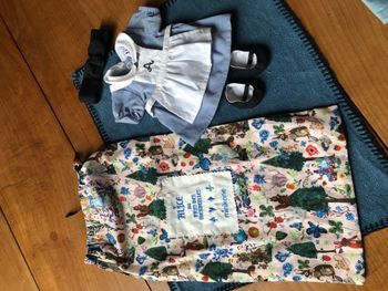 Tenue Minikane “Alice au Pays des Merveilles” collector – complète + pochon