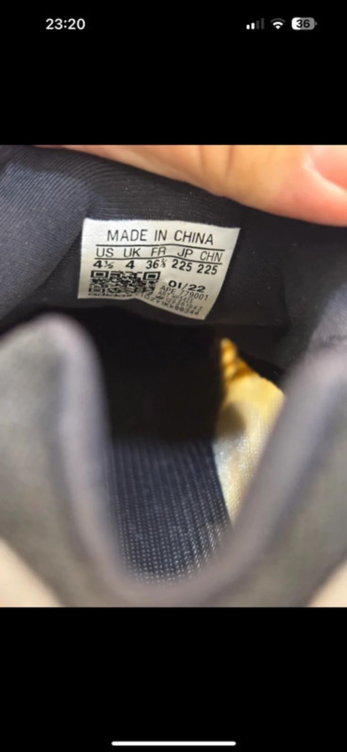 adidas Yeezy 700 V3 dans le coloris rare “Monsaf” - photo numéro 4