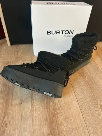 🥾 Boots Burton of London – Noires, chaudes et confortables