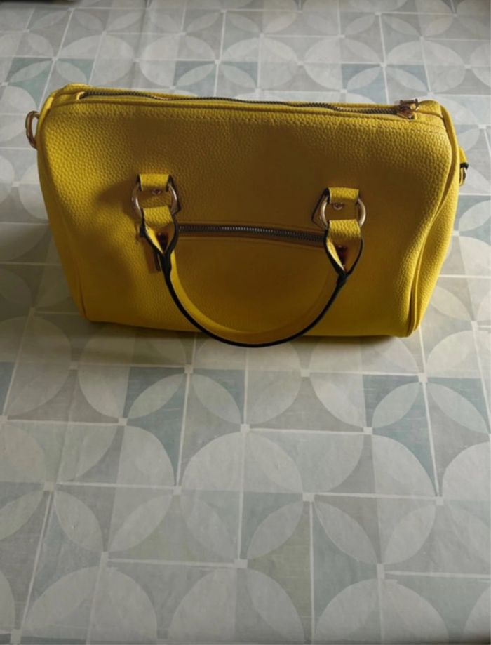 Sac à main jaune avec petite pochette  - Gussaci - Neuf - photo numéro 4