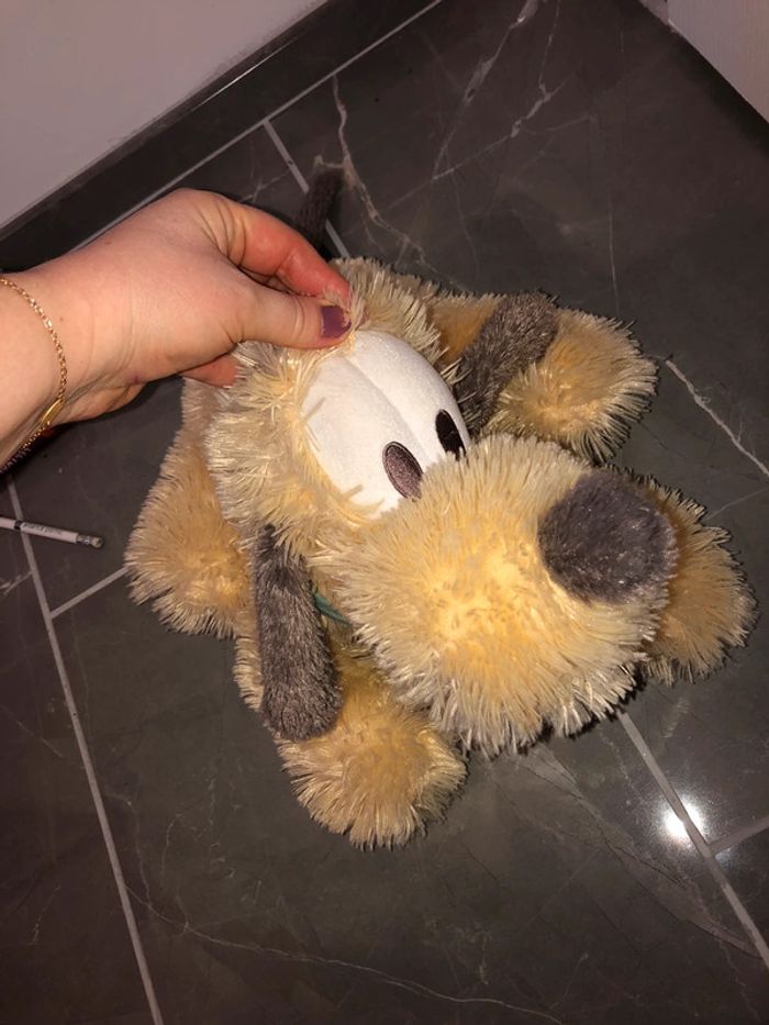 Peluche plutôt Disney