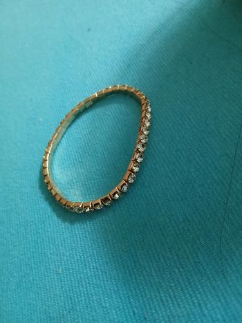 Bracelet motif rubis extensible neuf