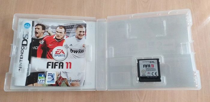 Jeu DS Fifa 11 - photo numéro 3