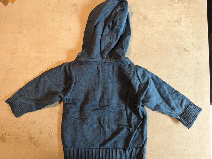 Gilet à capuche 6 mois - photo numéro 3