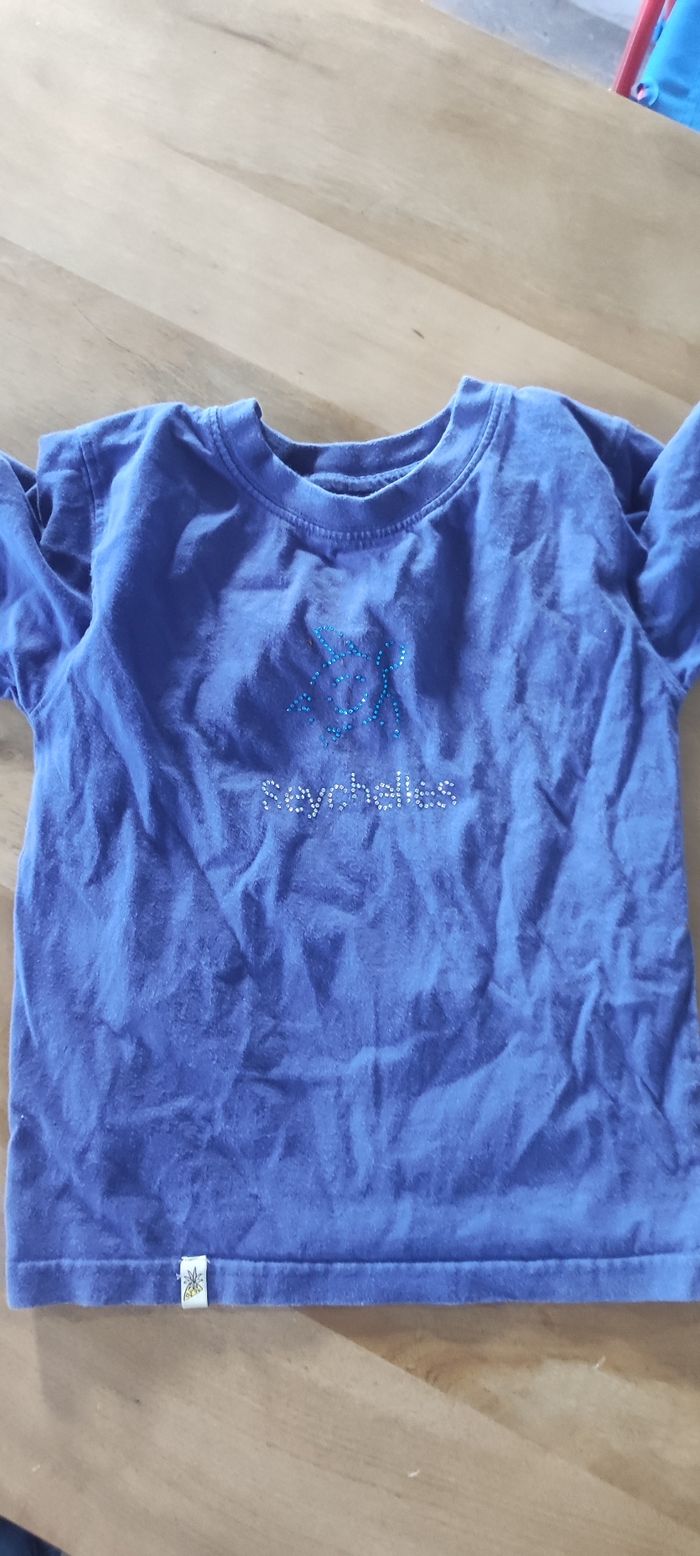 Tee shirt