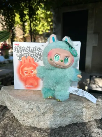 Labubu vert NEUF