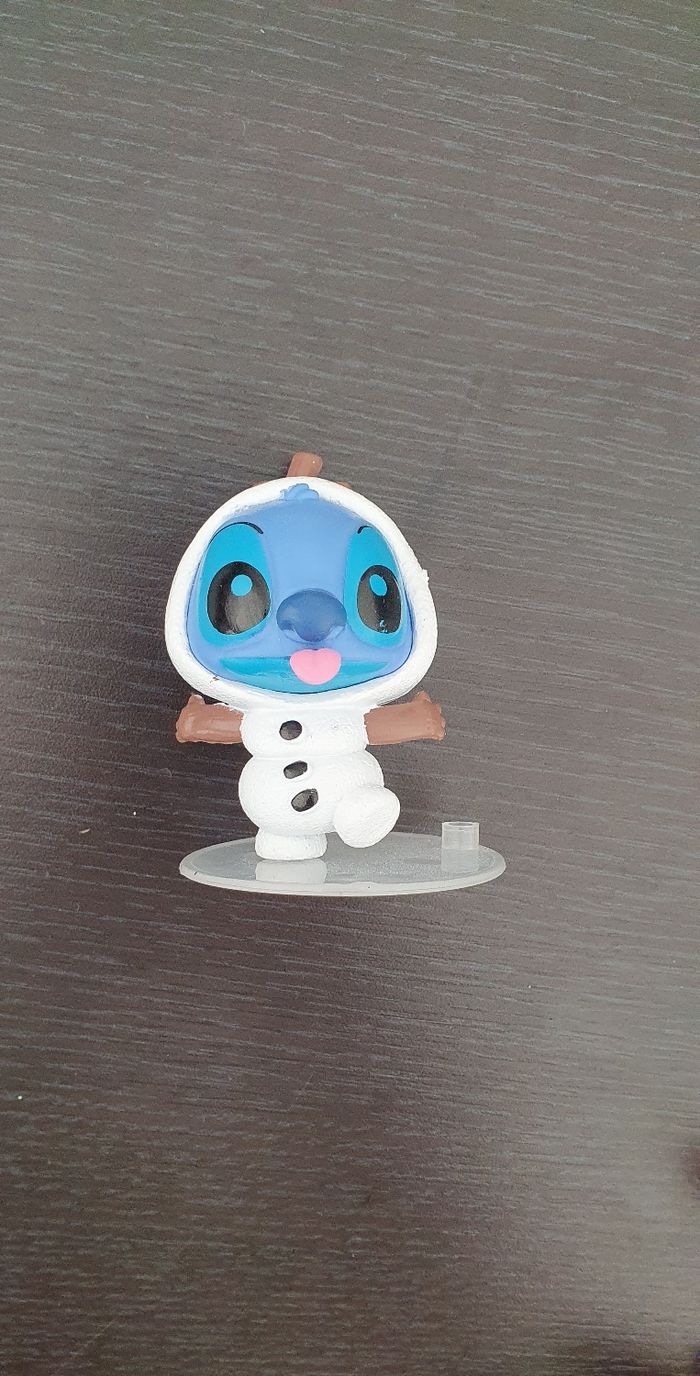 Figurine Stitch déguisé en Olaf - photo numéro 1
