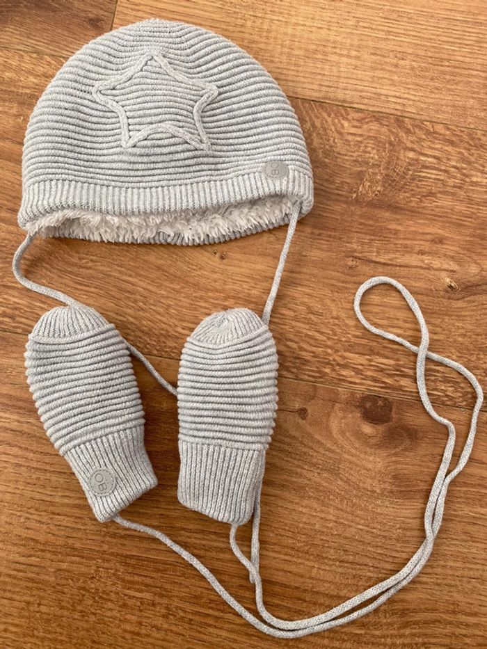 Bonnet et moufles 6 mois