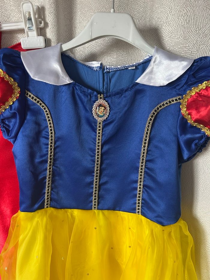 Cape et Robe de princesse Blanche neige 8-9 ans