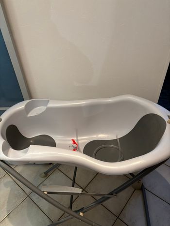 Baignoire Tigex avec pied + anneau de bain.