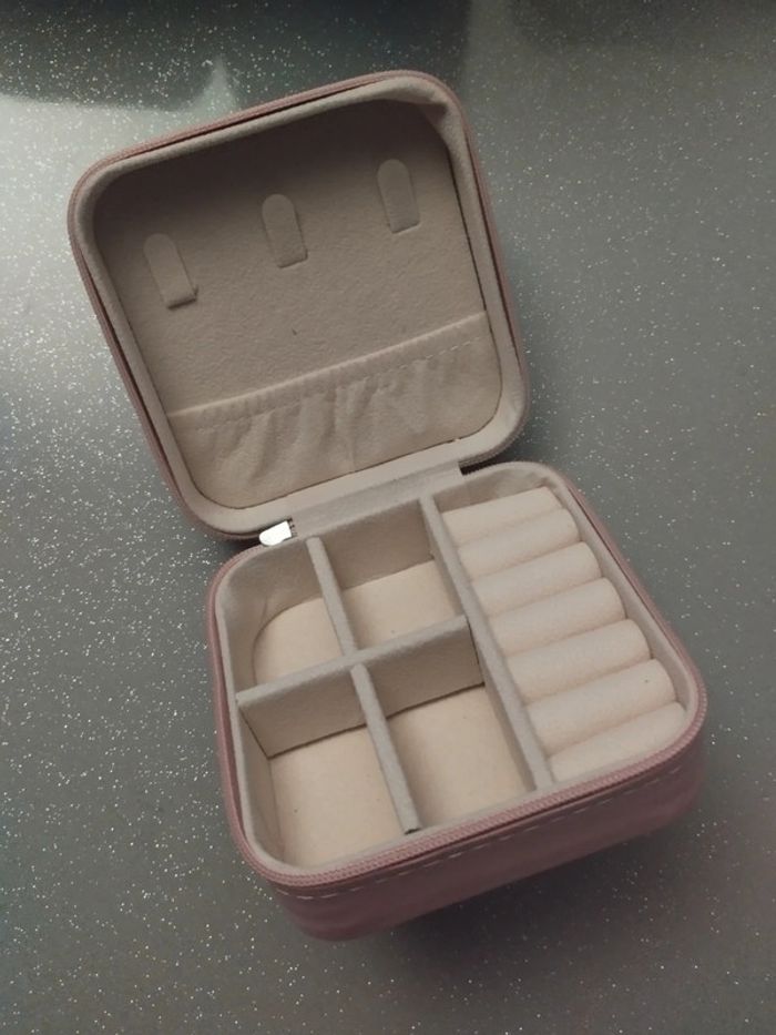 Boîte à bijoux rose - photo numéro 2