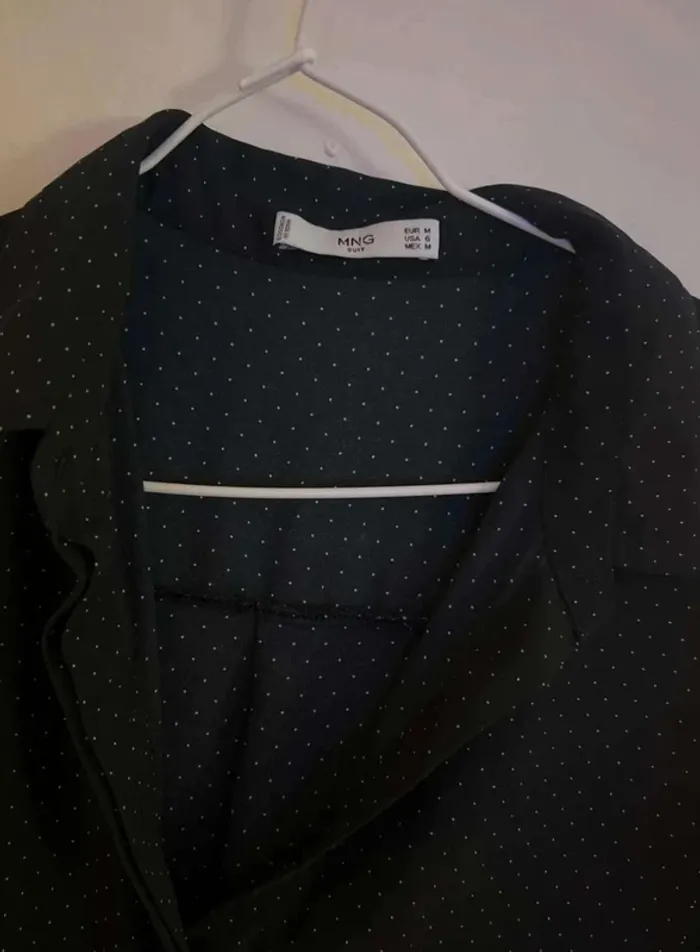 Chemise à  pois -  mango - comme neuve - photo numéro 2