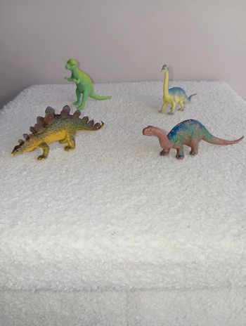 Lot de 4 dinosaures