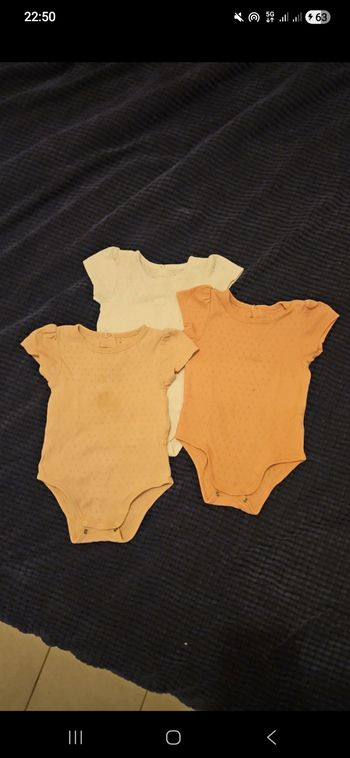 3 bodies boutchou 24 mois