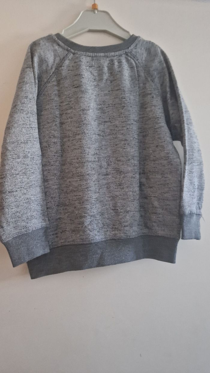 Sweat gris a motif Okaïdi 8ans - photo numéro 4