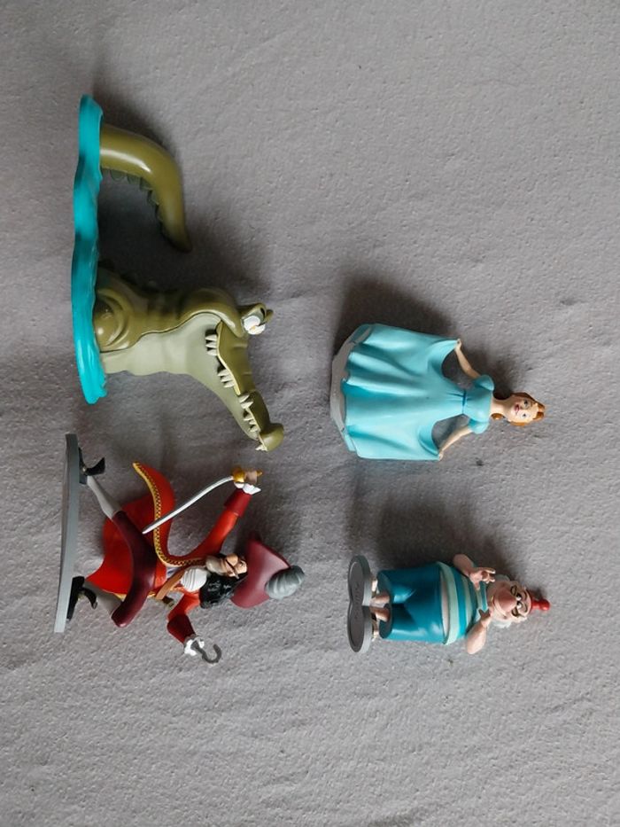 Lot figurine peterpan