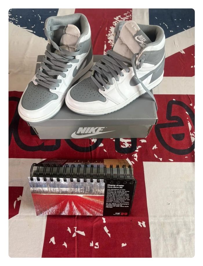 Air Jordan 1 High rétro Og taille 38 grise et blanche - photo numéro 5