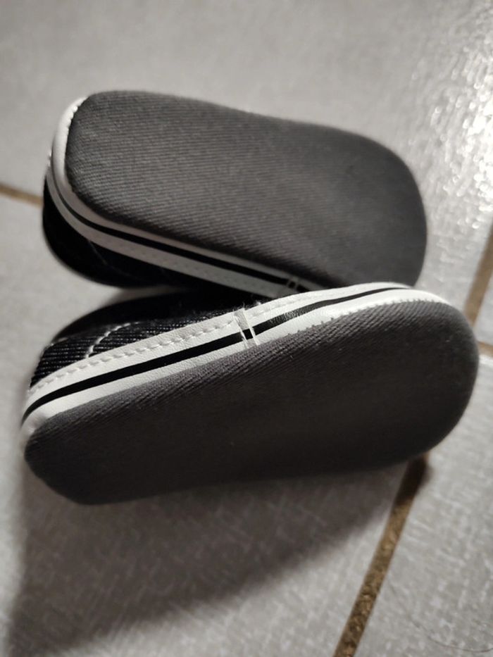 Chaussures montantes bébé P.18 - photo numéro 3