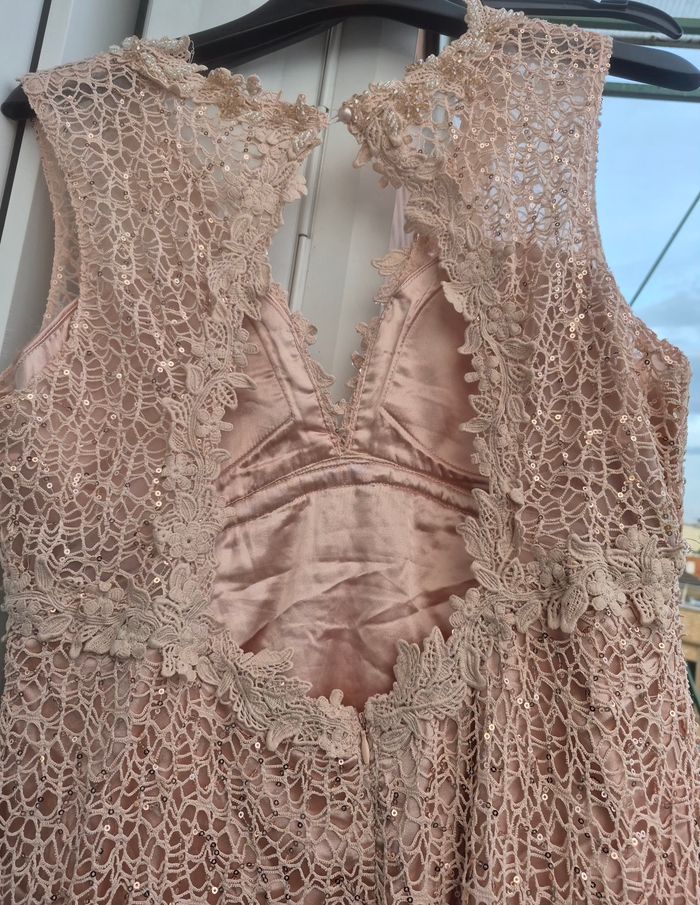 Robe de soirée  ou cocktail. Taille 40/42 - photo numéro 2