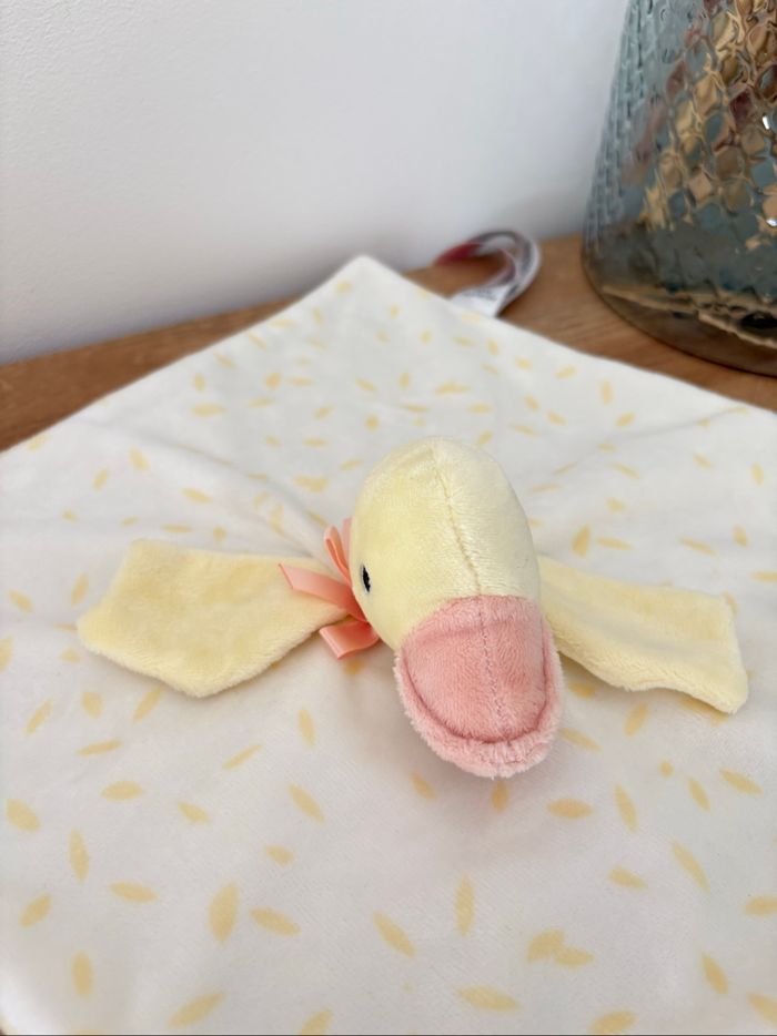Doudou canard plume noeud satin jaune blanc - photo numéro 2