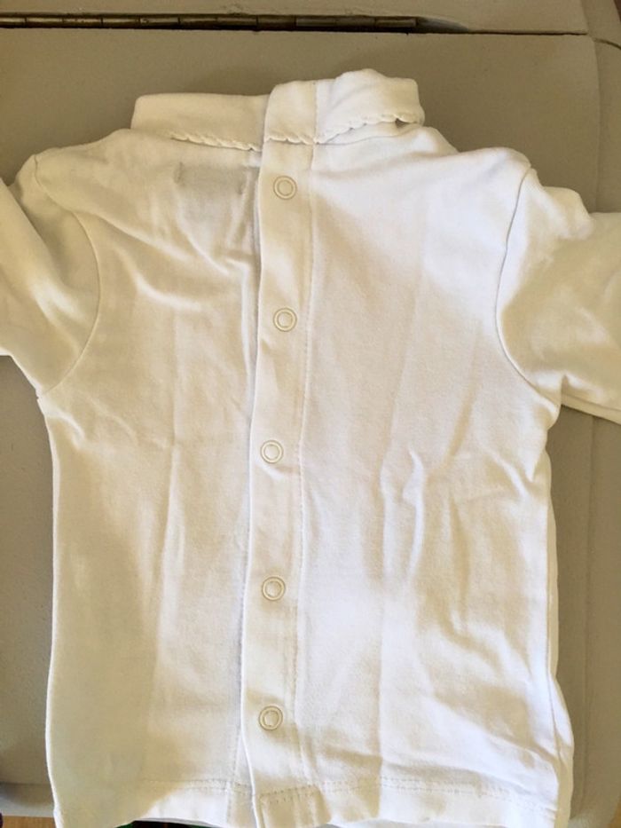 T-shirt col roulé «Kiabi » 1 mois - photo numéro 5