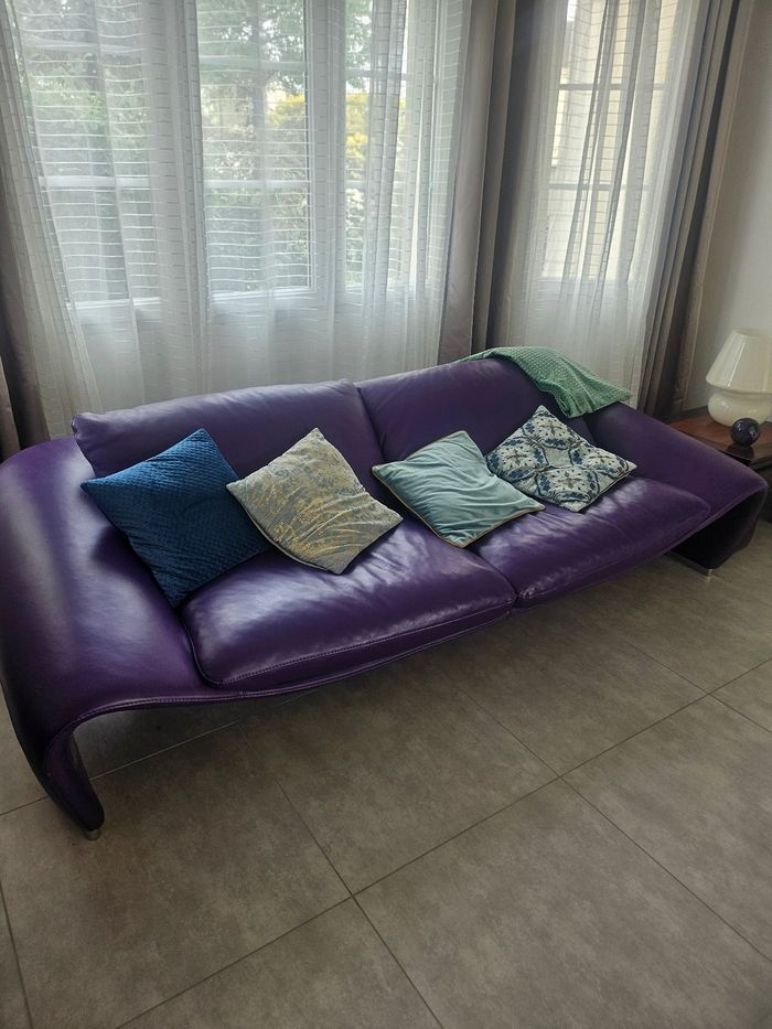 Ensemble 3 pièces.  Canapés et pouf château d ax - photo numéro 2