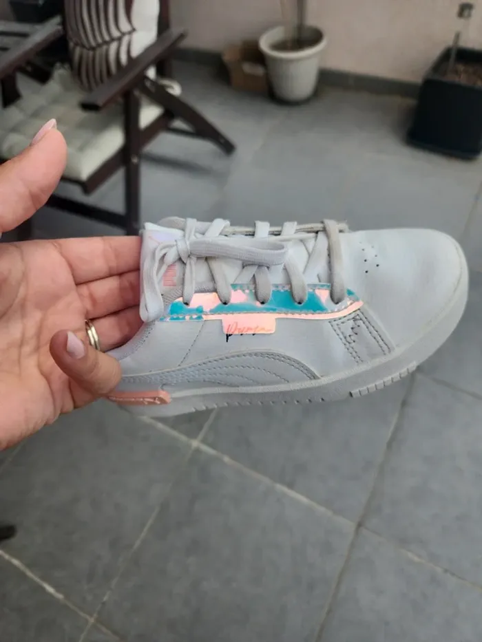 Puma fille blanche et irisé - photo numéro 10