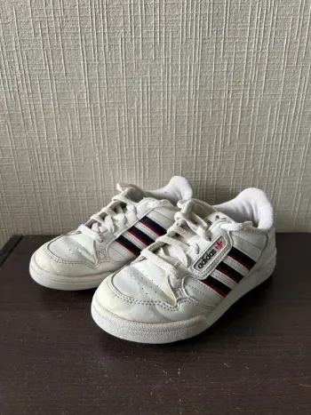 Basket Adidas enfant taille 30