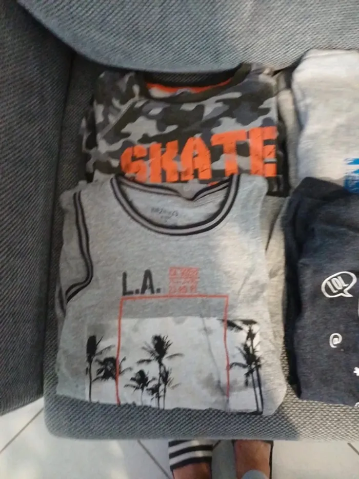 Lot de 6 vêtements garçon. Taille 11/12ans et 12ans - photo numéro 2