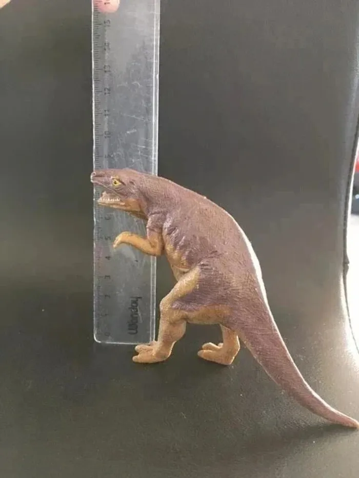 Figurine dinosaure Velociraptor 14,5 cm Très bon état - photo numéro 3