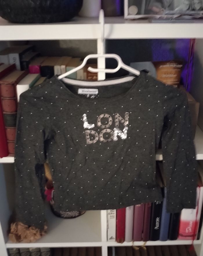 Haut manches longues gris écritures London à paillettes